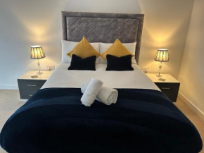 Kingsway House - Brand New Spacious 4 Bed Home From Home